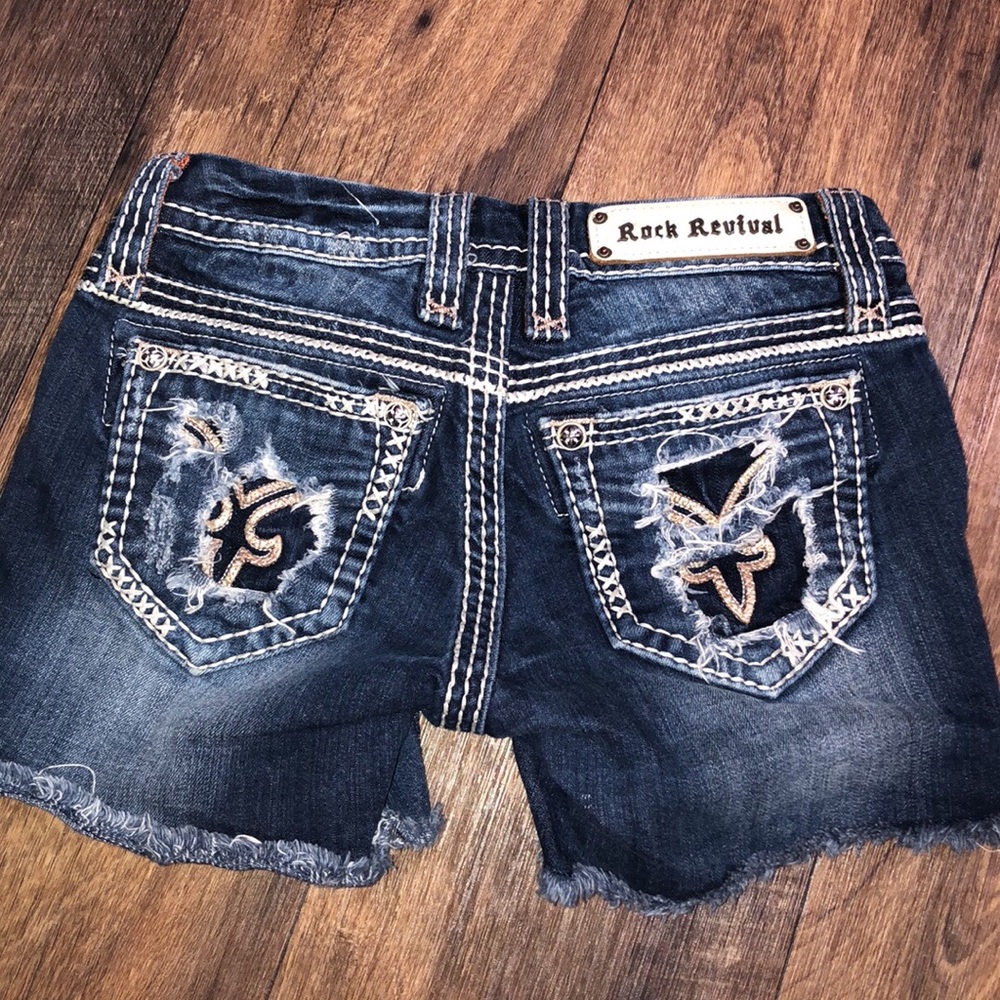 Rock revival shorts size 25